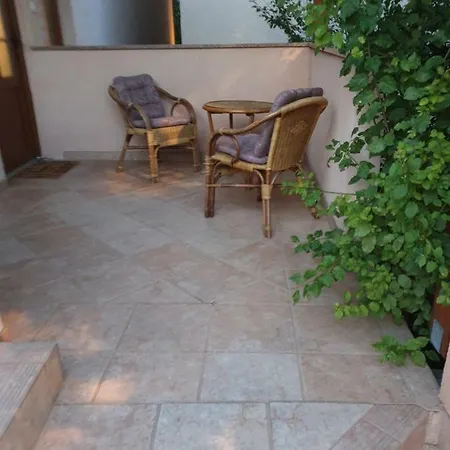 Romantic Rohreggerova *