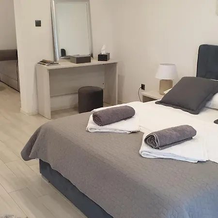 Apartment Romantic Rohreggerova Pula