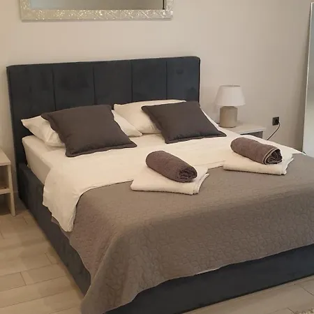 Romantic Rohreggerova 普拉