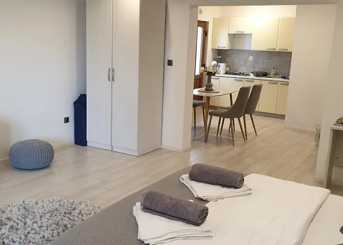 Romantic Rohreggerova Apartamento *